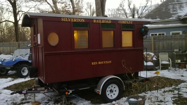 How would you use this Micro Caboose Cabin?