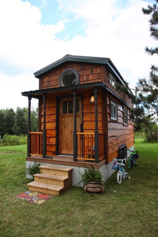 Family of 4 Living in 207 Sq. Ft. Tiny House