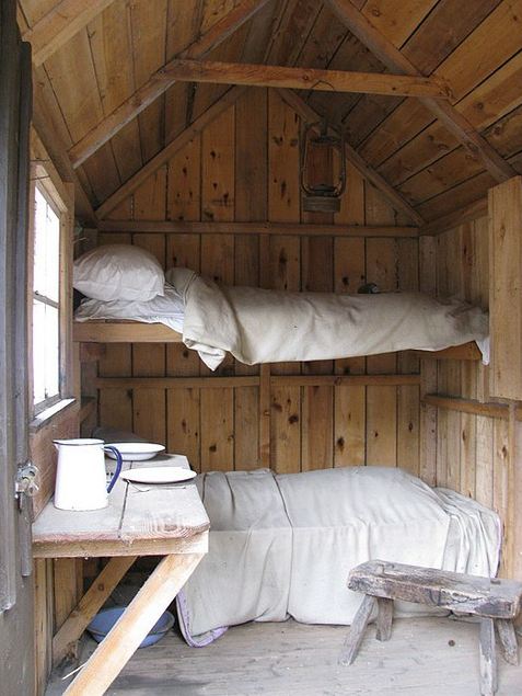 Top 4 Small Space Bedrooms: Bunk Bed Mania