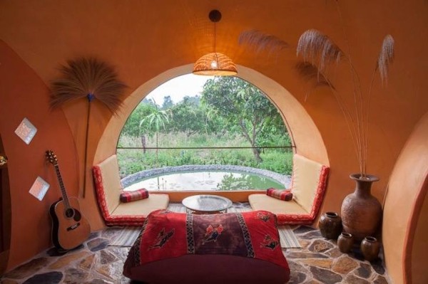 steve-areen-tiny-dome-home-in-thailand-002
