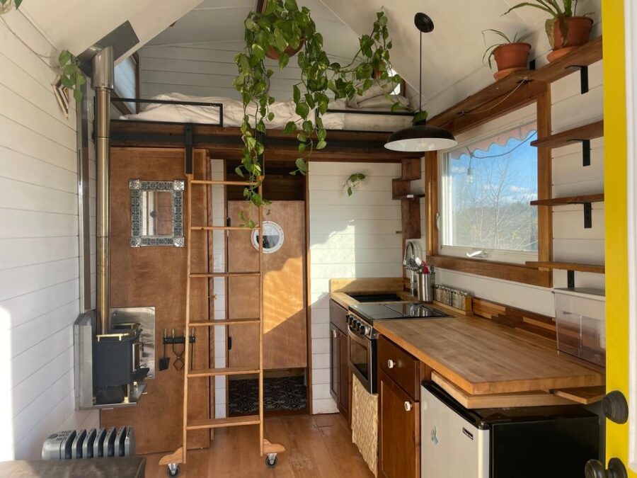 16×8 Adorable Blue & Yellow Tiny Home 16