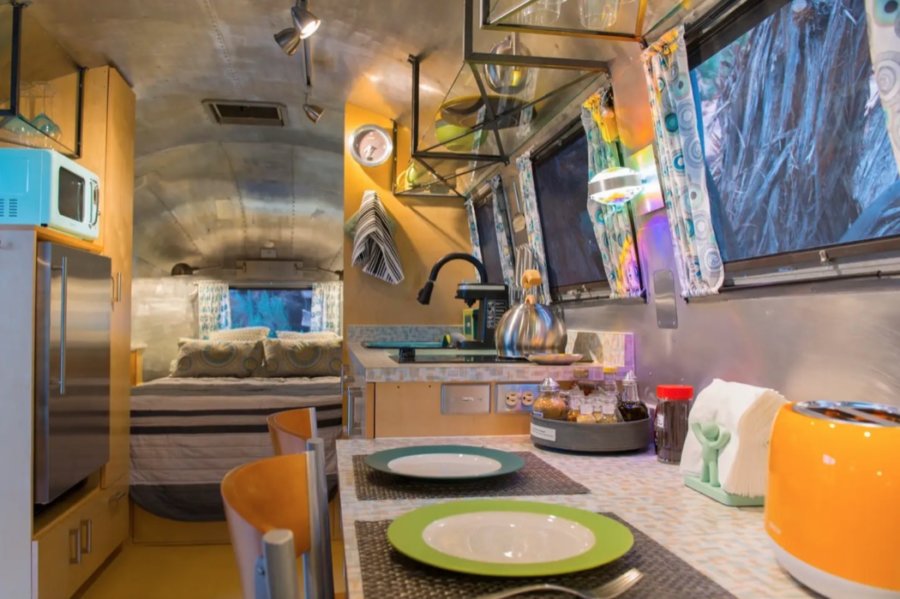 1958 Airstream Canyon Hideout Bungalow via Mark-Airbnb 0010