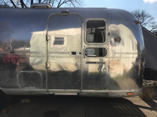1974 Airstream Land Yacht Tiny House for $18k 007