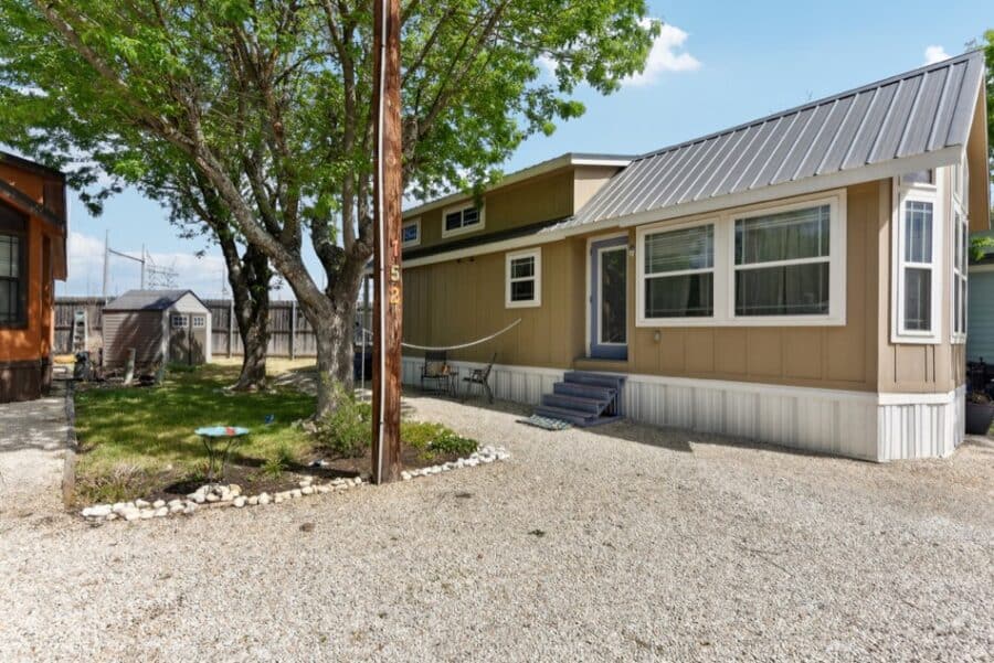 Charming park model tiny house located at Lone Star RV Resort near Austin, perfect for small space l.