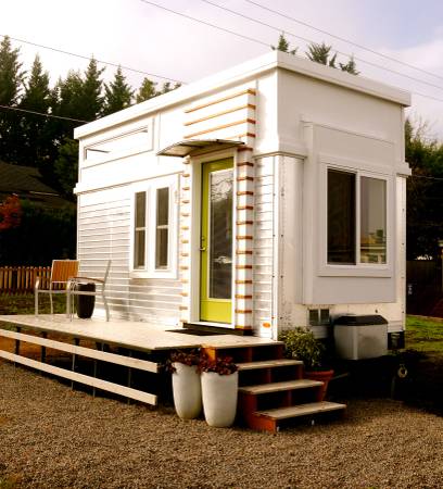 200-sf-modern-tiny-house-for-sale-in-ashland-oregon-0018