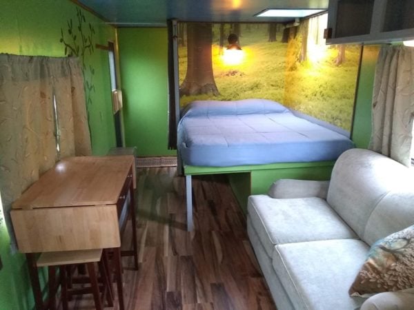 200-square-foot Travel Trailer 003