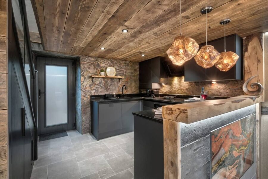 200 year old Cottage turned into Contemporary Vacation 4