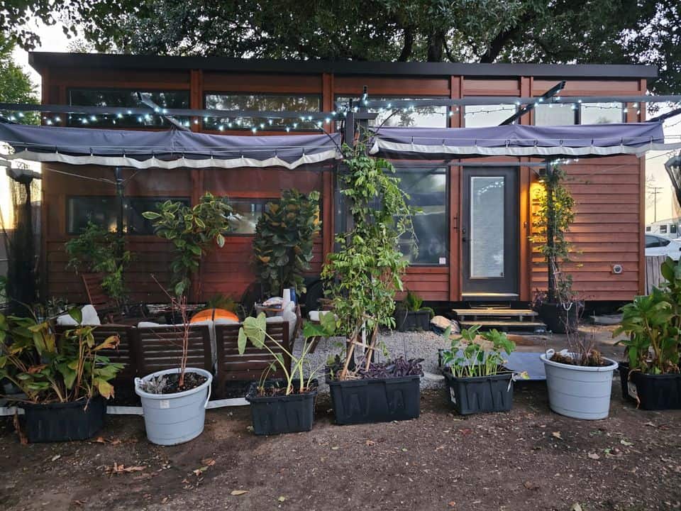 Tiny House with Garden in Texas