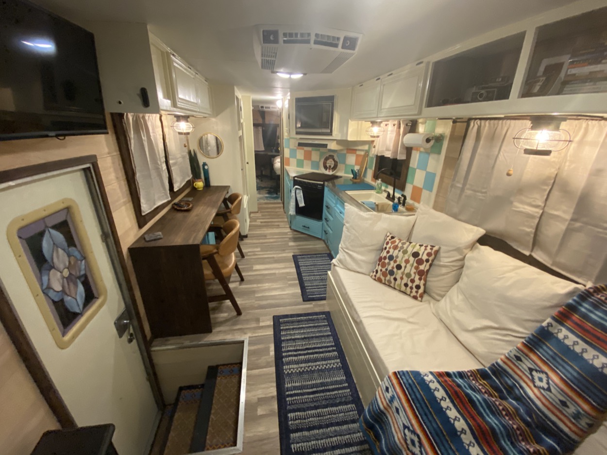 23-year-olds 32ft Georgie Boy Motorhome Renovation 004