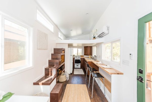 24 Modern Caravan by Tiny House Cottages_021