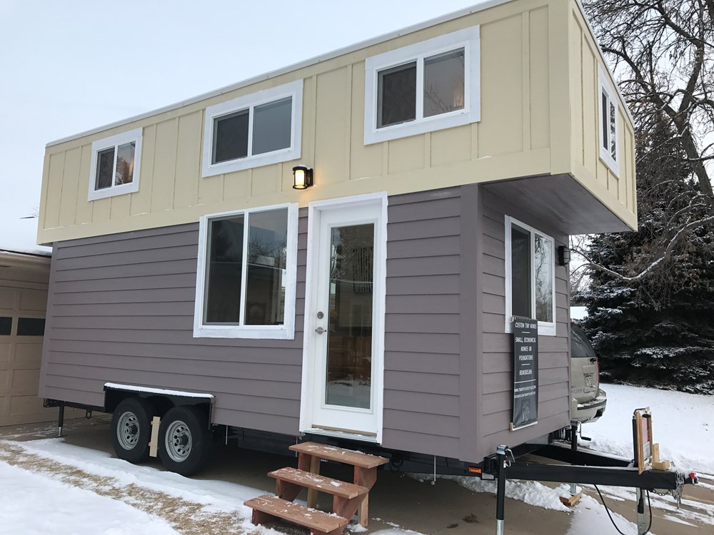 249sf Tiny House on Wheels by Two Fifty Lifestyles For Sale 001