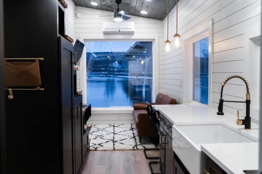 24’x8′ Highly Efficient Tiny House 8