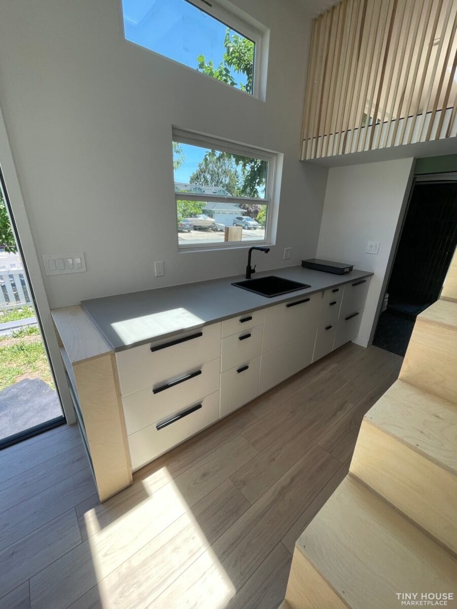 28 ft. Modern Brand New Tiny House 7