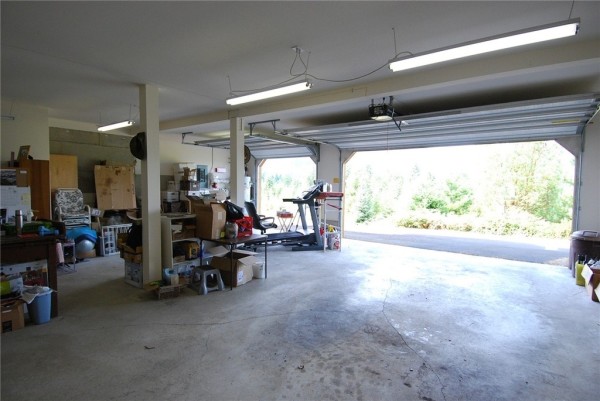 3-Car Garage Cabin For sale 0011