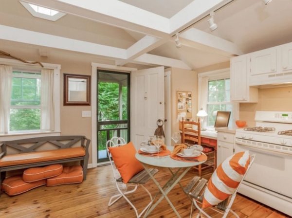 400 Sq Ft Cottage in Connecticut 003
