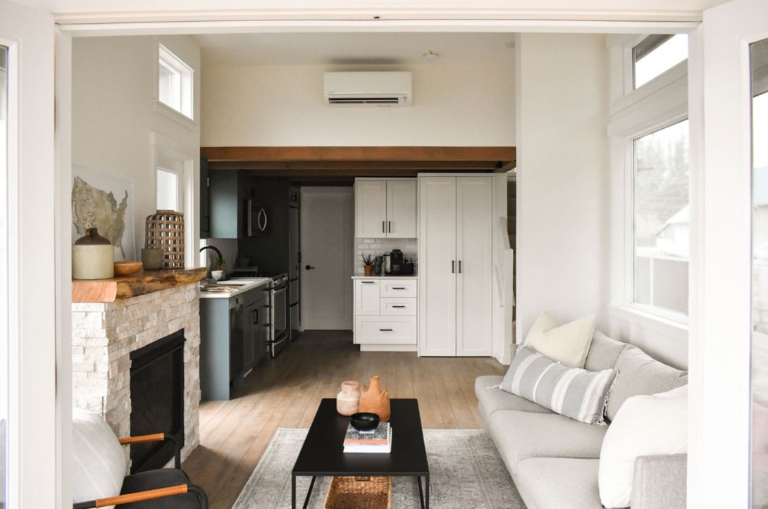 400-sq-ft Foothills Tiny House by West Coast Homes 003