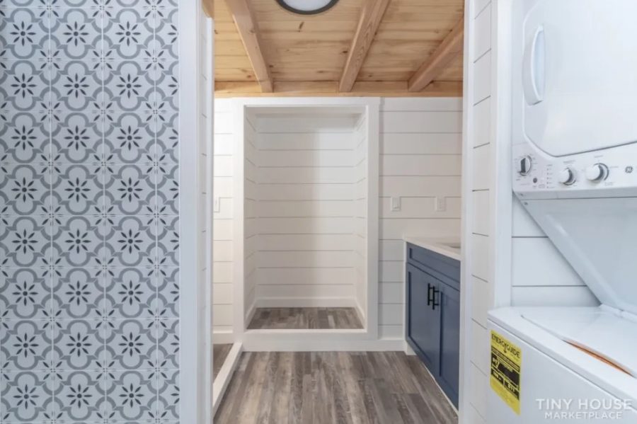 400-sq.-ft. Luxury Tiny House For Sale by Clay Stevens via Tiny House Marketplace 005