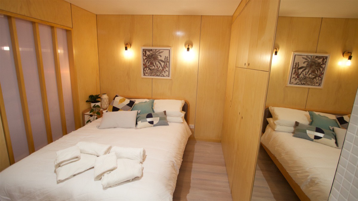Tiny Apartment Renovation - Tiny Off Grid Apartment Renovation In A Central Business District