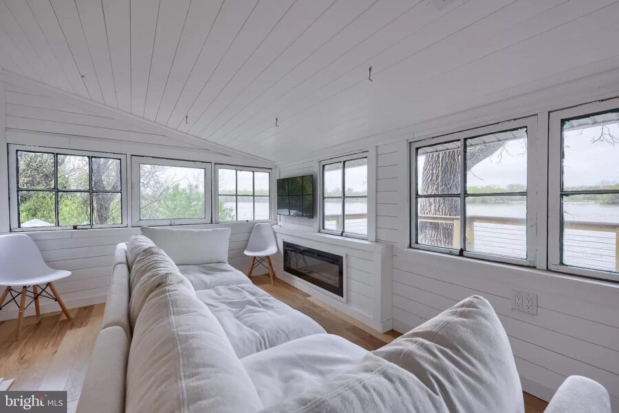 440 sq. ft. Cottage on 3 Acres in PA 11