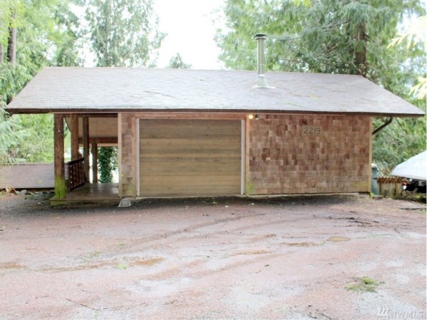 485 Sq. Ft. Cabin For Sale on .33 Acre Lake Front Property 0011