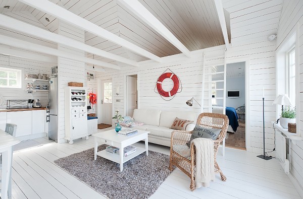 538-sq-ft-cottage-in-sweden-kalvsvik-lake-house-006