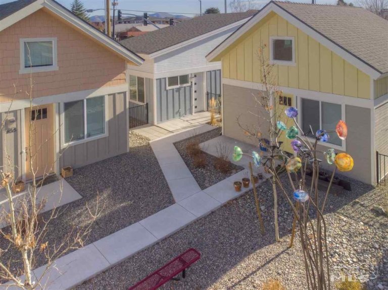 Rare Tiny Cottage in Downtown Reno Nevada (Tiny Ten Community)