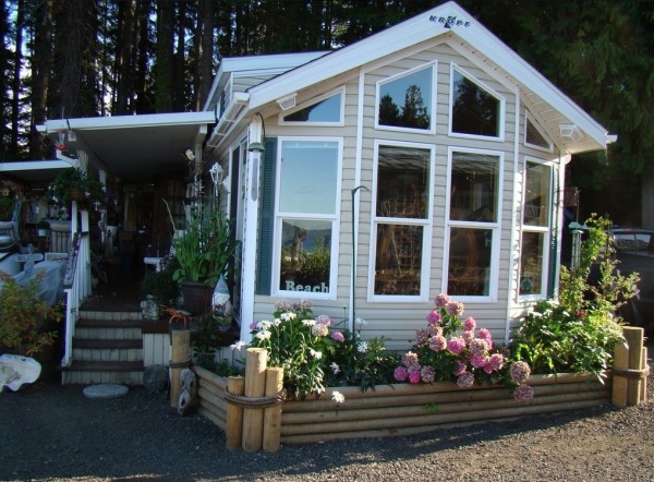 690-sq-ft-park-model-cottage-for-sale-0002