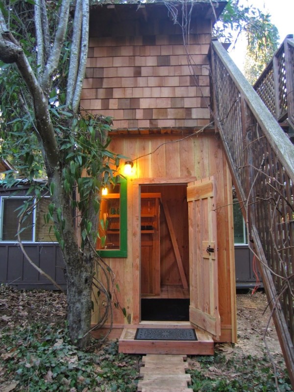 6x10-treehouse-inspired-tiny-house-built-with-scraps-by-molecule-tiny-homes-001