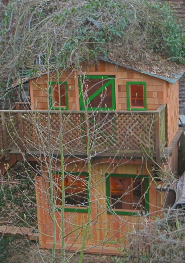 6x10-treehouse-inspired-tiny-house-built-with-scraps-by-molecule-tiny-homes-0018