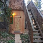 6×10-treehouse-inspired-tiny-house-built-with-scraps-by-molecule-tiny-homes-002