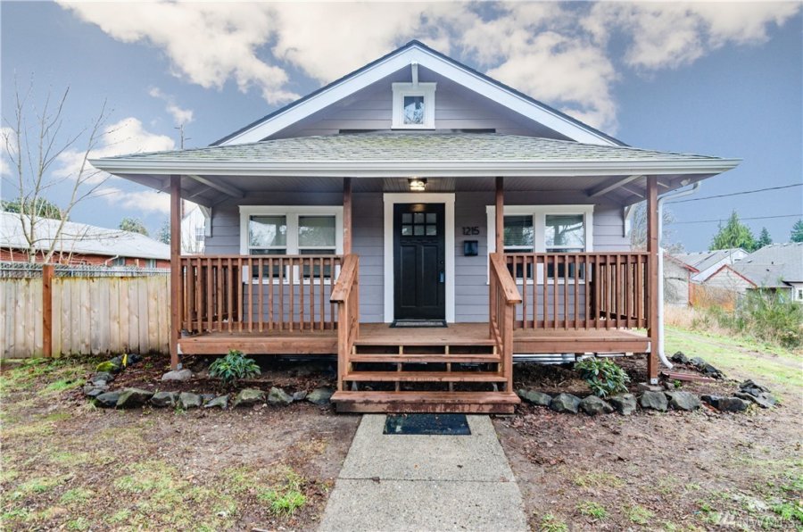 776-sq-ft Cottage in Olympia via NWLMS Redfin 001