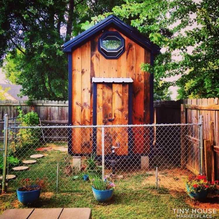 7×10 Tiny House for 7.5k in Memphis via Tiny House Marketplace 001