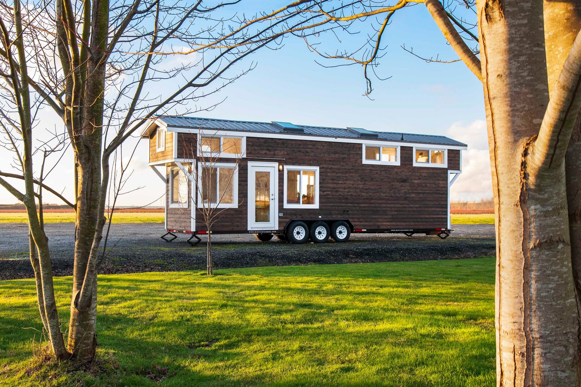 Luxurious Mint Tiny House W/ Wool Insulation and Non-Toxic Paint/Stain