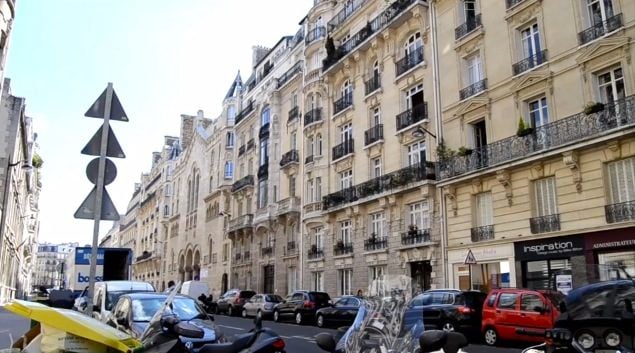 86-sq-ft-transforming-micro-apartment-paris-kitoko-studios-001