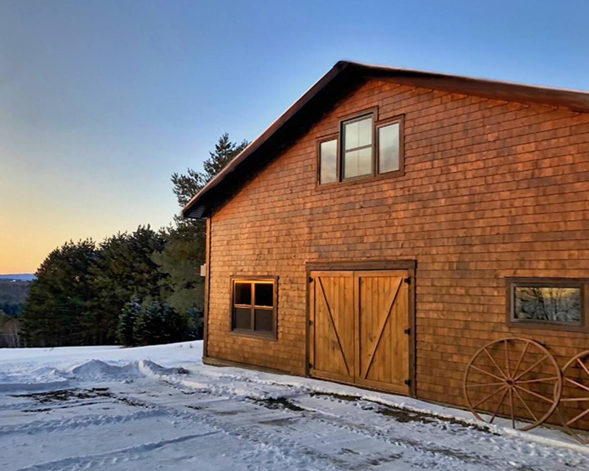 Salmon Hill Loft 02