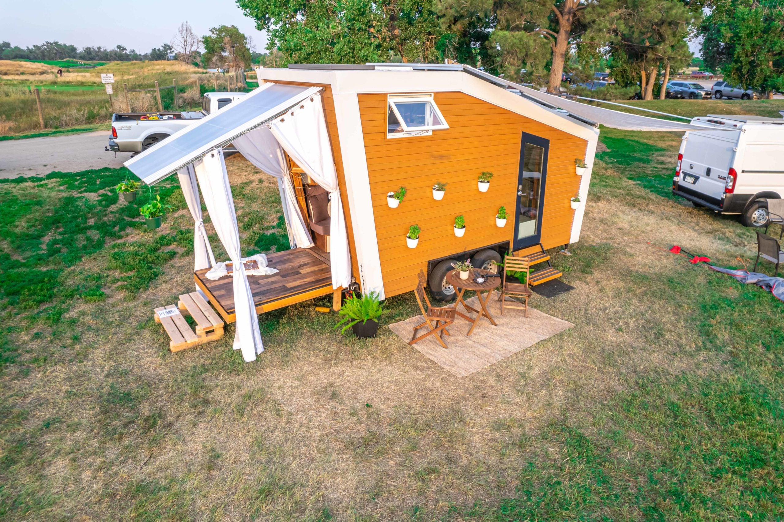 @jclay.co_exterior