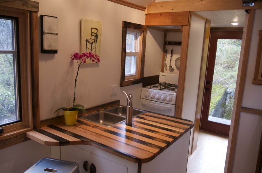 Acorn 2 Tiny House on Wheels  002