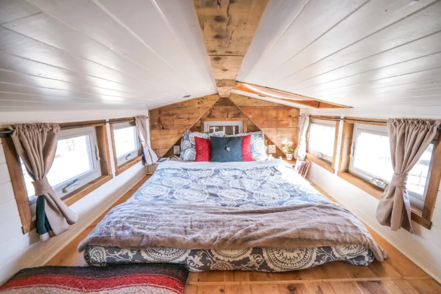 Airbnb Tiny House in the Woods via Jenna-Airbnb 006