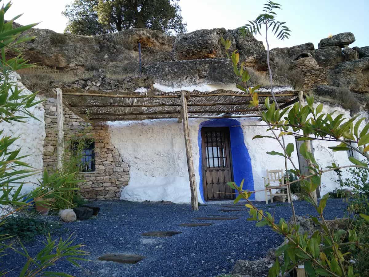 Tiny Cave Home in Spain
