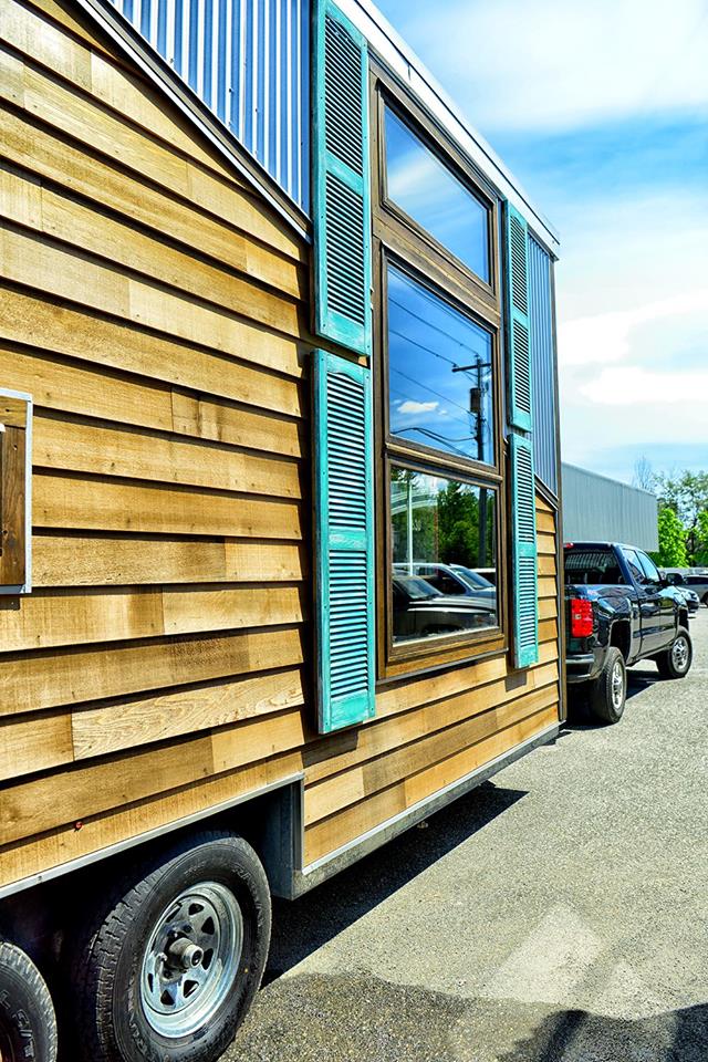 Andréanne et Nathaniel’s Tiny House by Lumbec. 16