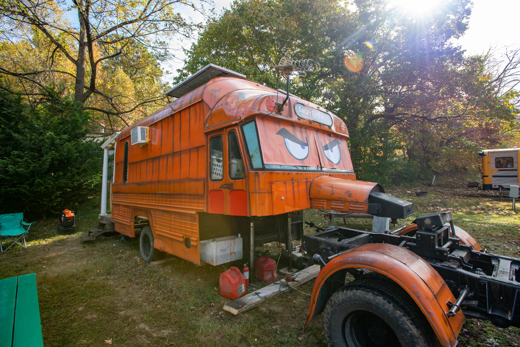 Angry Bird Hotel w 1929 Ford 2