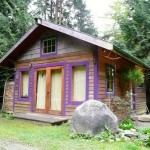 Artwood Cottage with Loft in British Columbia