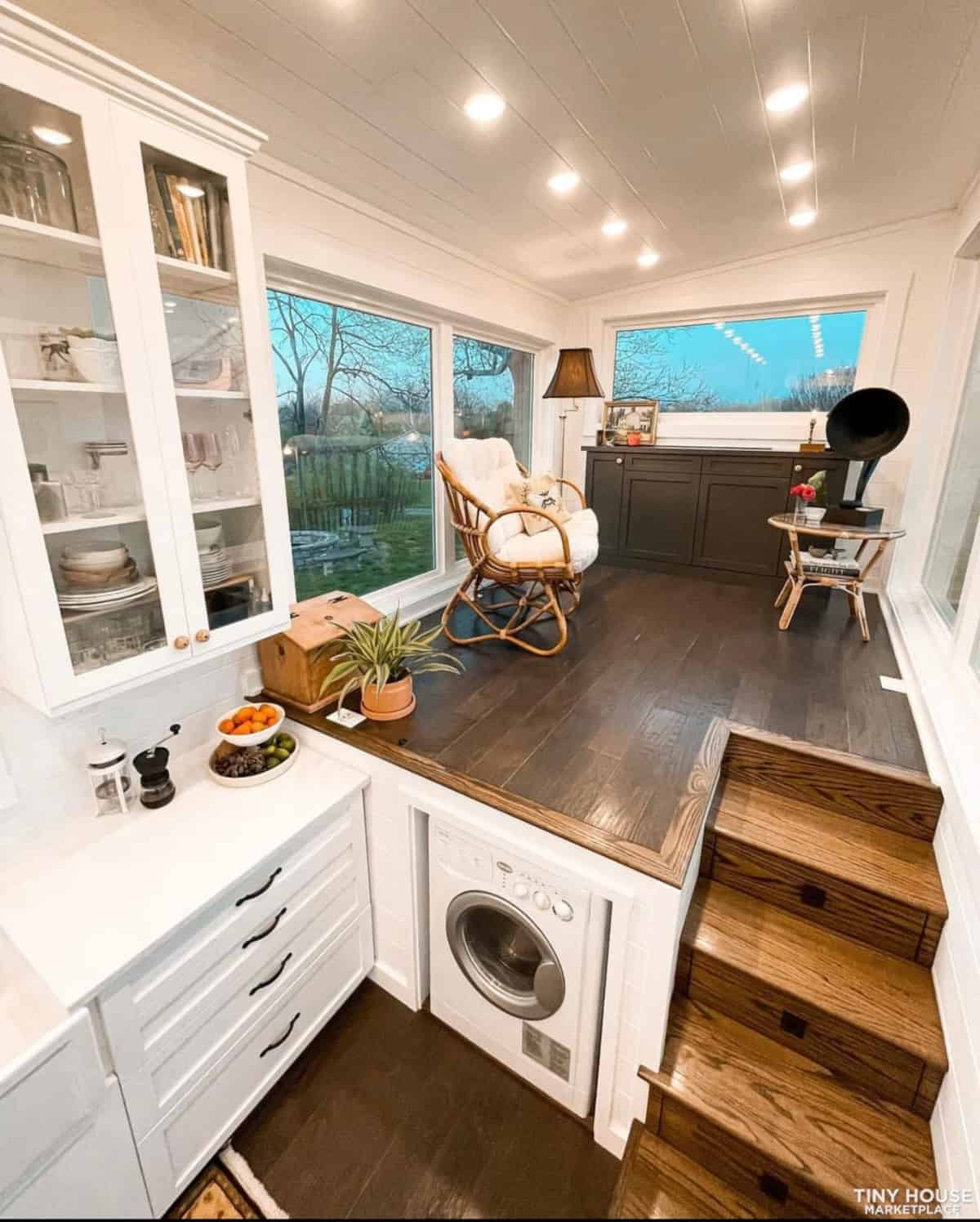 Ava the Elegant 40 ft. Gooseneck Tiny Home with Clawfoot Tub