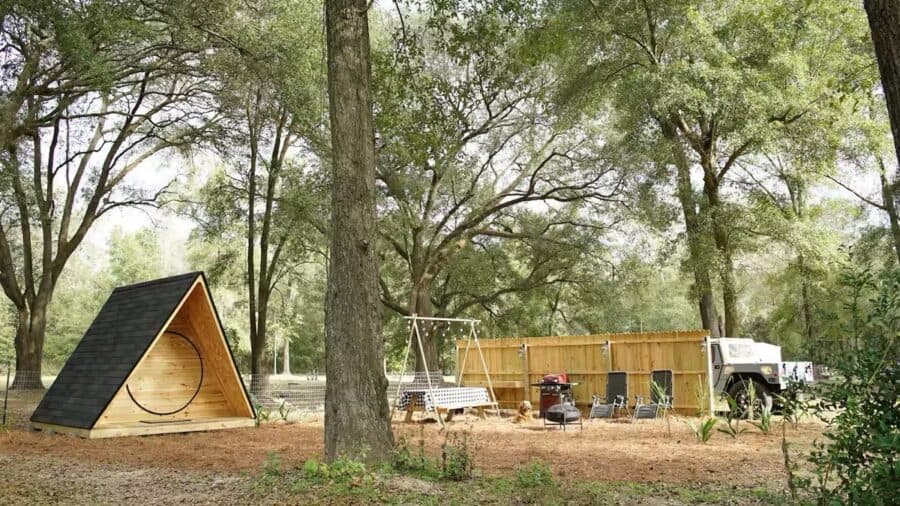 A‑Frame Hobbit House Tiny Cabin – Lee, FL