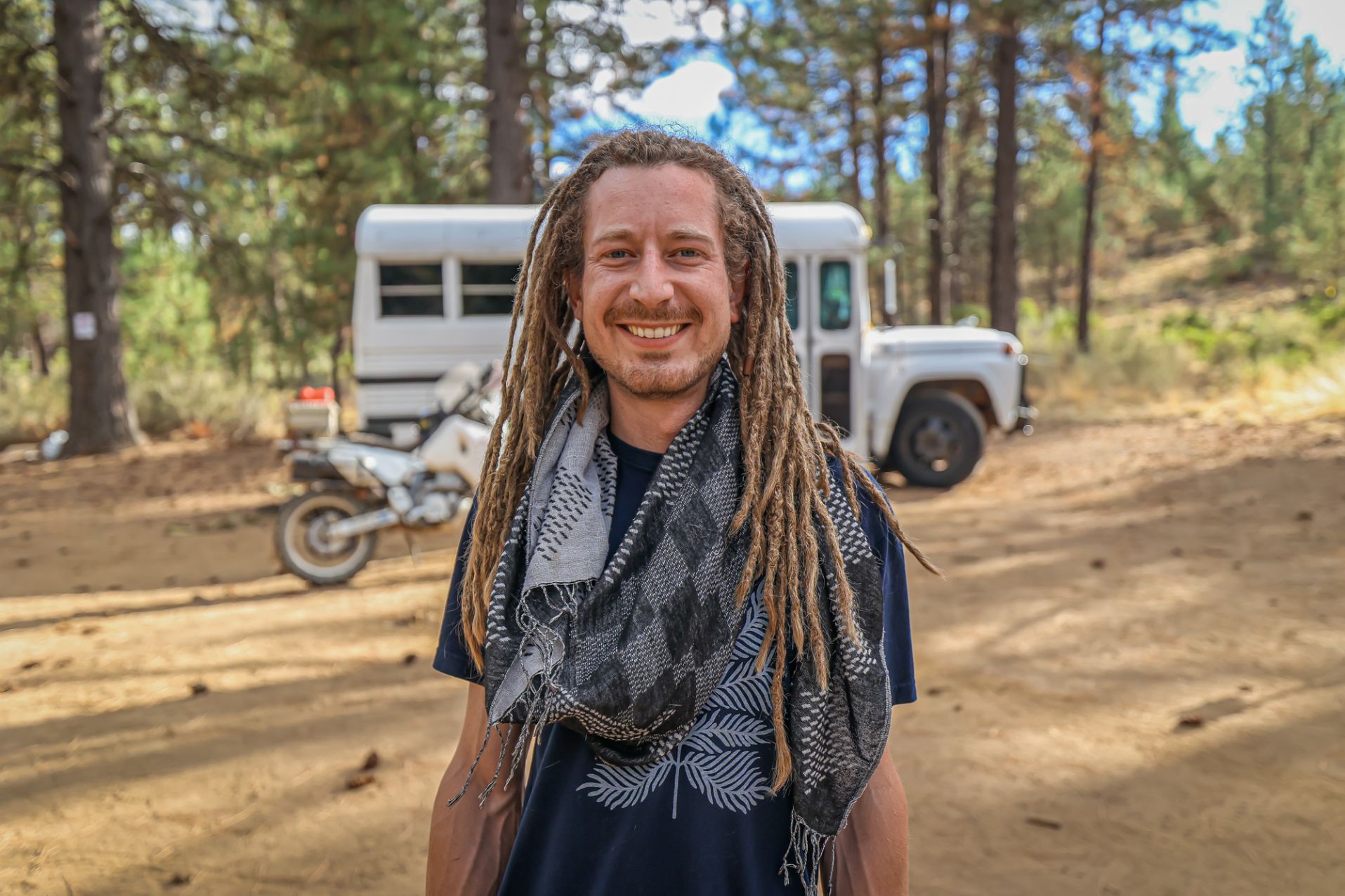 Backpacker & Artist Settles Down in a Bus Conversion (1)