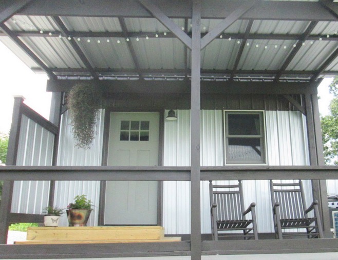 Backyard Bunkie 001