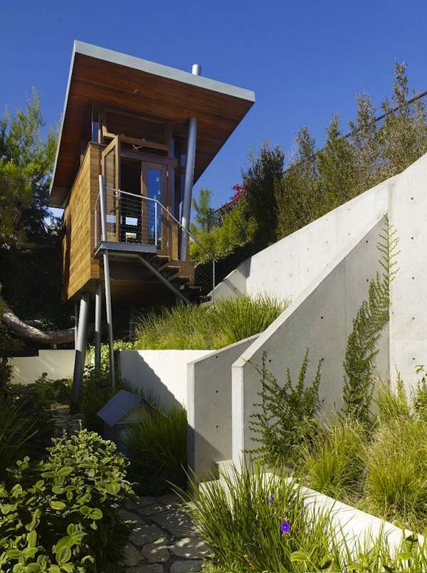 Banyan-Treehouse-Modern-Micro-Cabin-Rockefeller-Architects-003