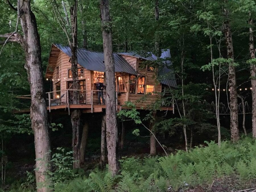 Bliss Ridge Farm Treehouse w: Mountain Views