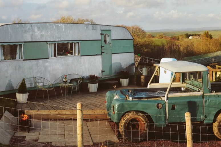 Bluebird Penthouse Trailer Cabin with Land Rover Hot Tub via Ralph Airbnb 001