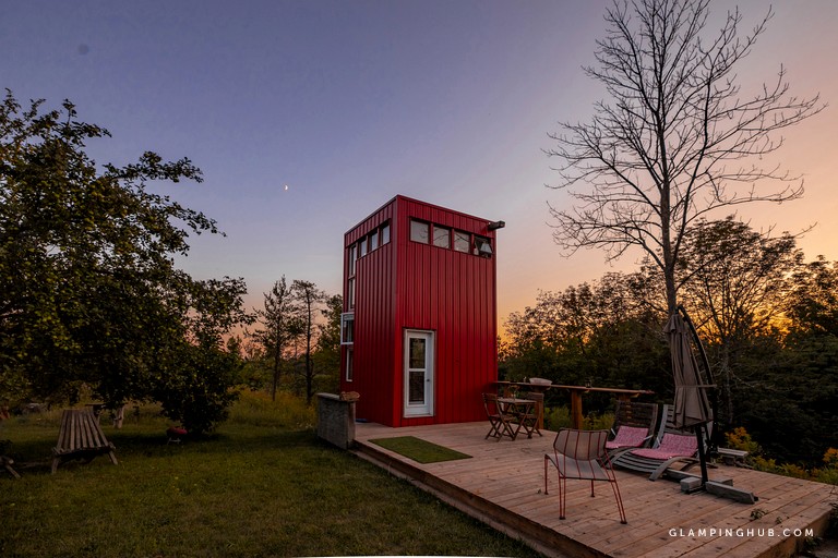 Bright Red Tall and Modern Tiny House near Belleville Ontario via Glamping Hub 003